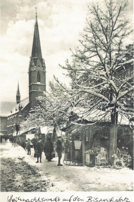 Vánoční trh na Sokolovském náměstí - poč. 20. století